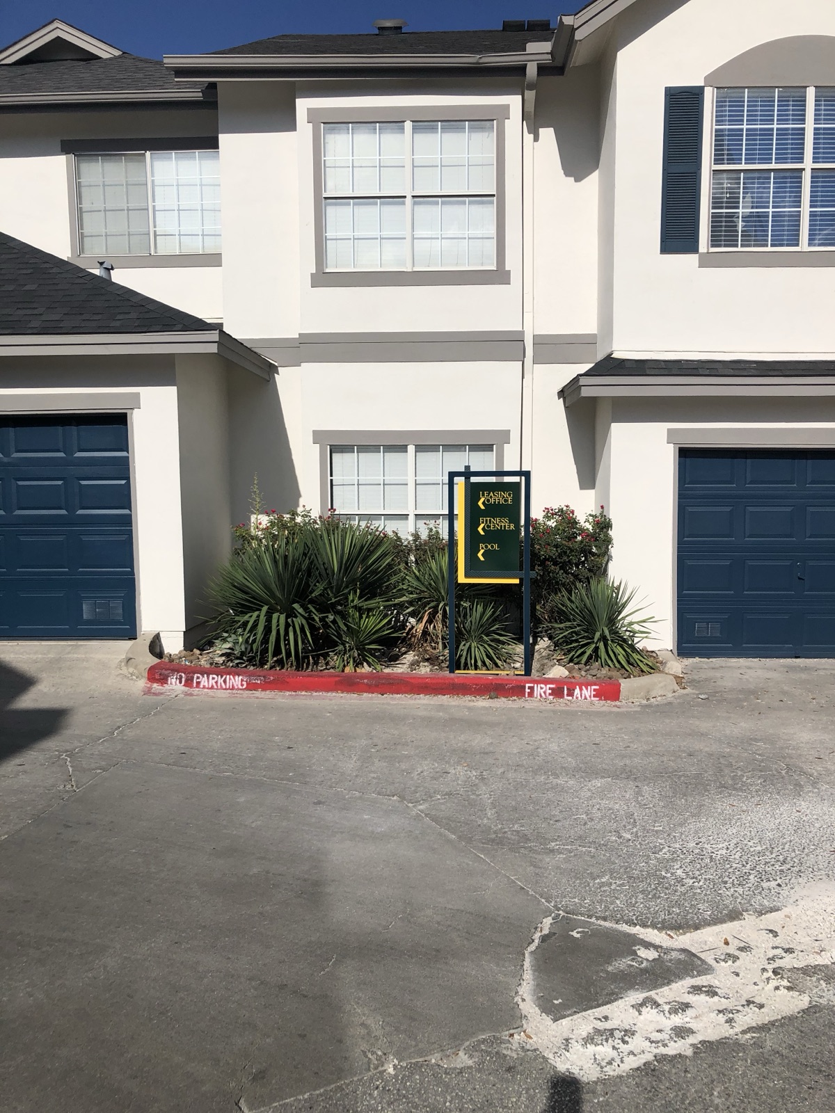 Exterior post sign at a residential community, installed by E&A Signs